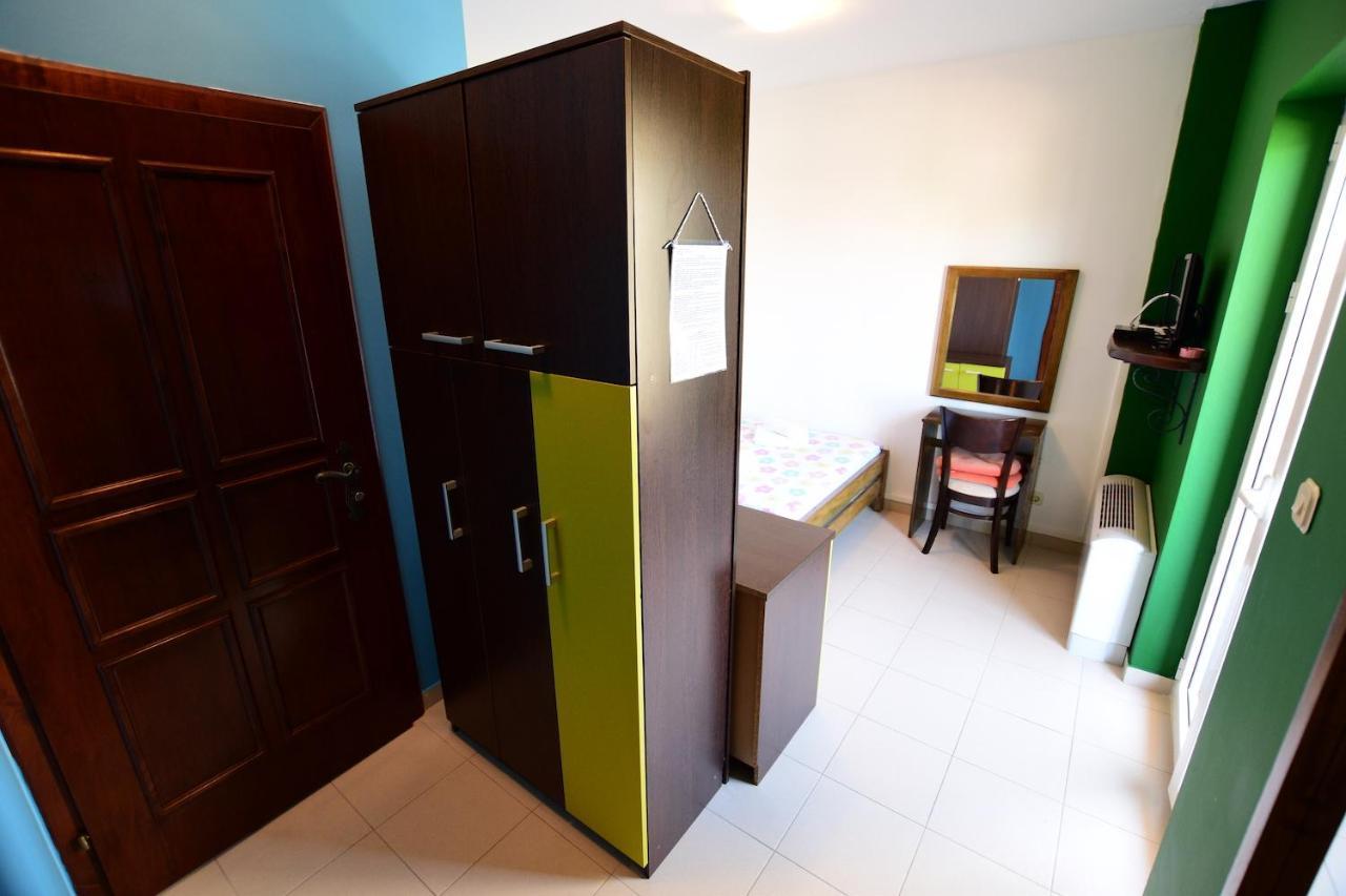 Pansion Hrga Hotel Vodice Buitenkant foto