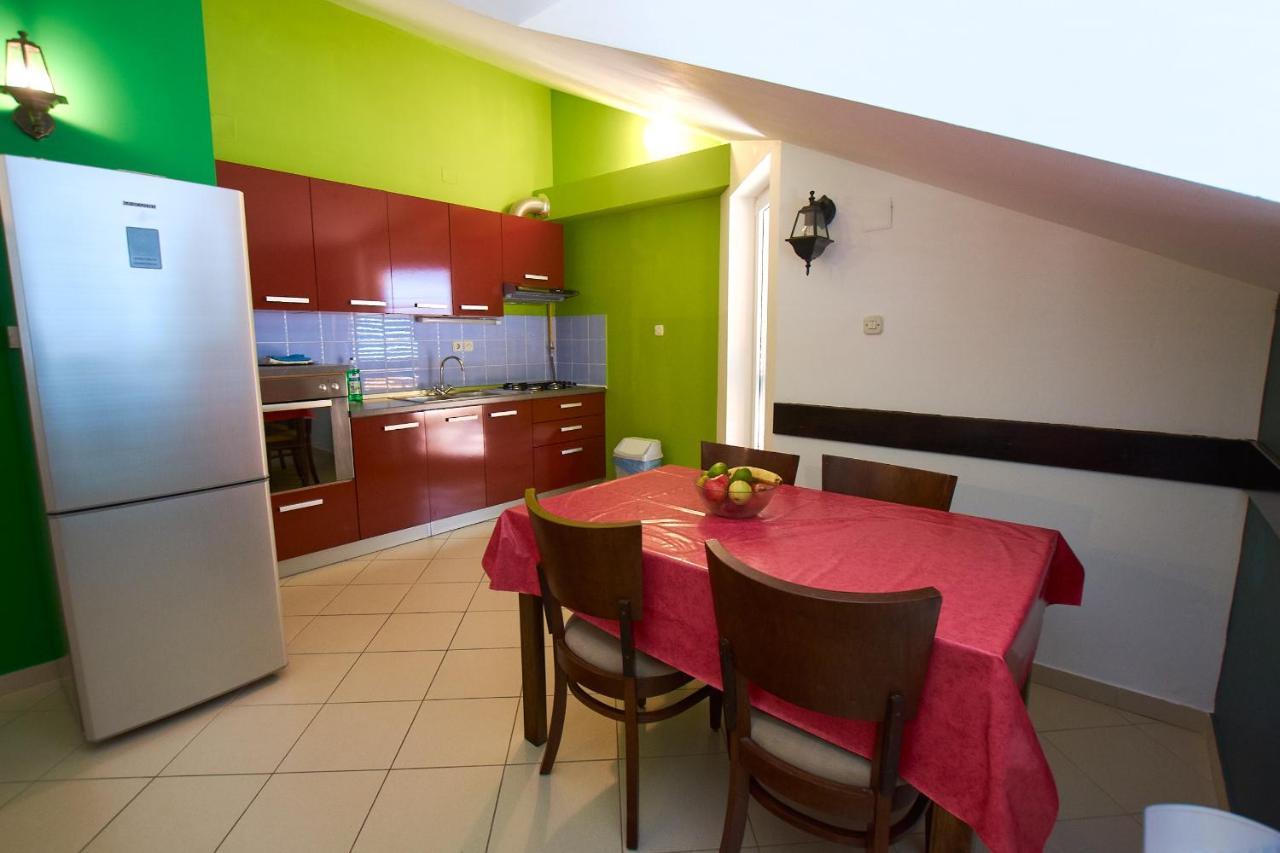 Pansion Hrga Hotel Vodice Buitenkant foto