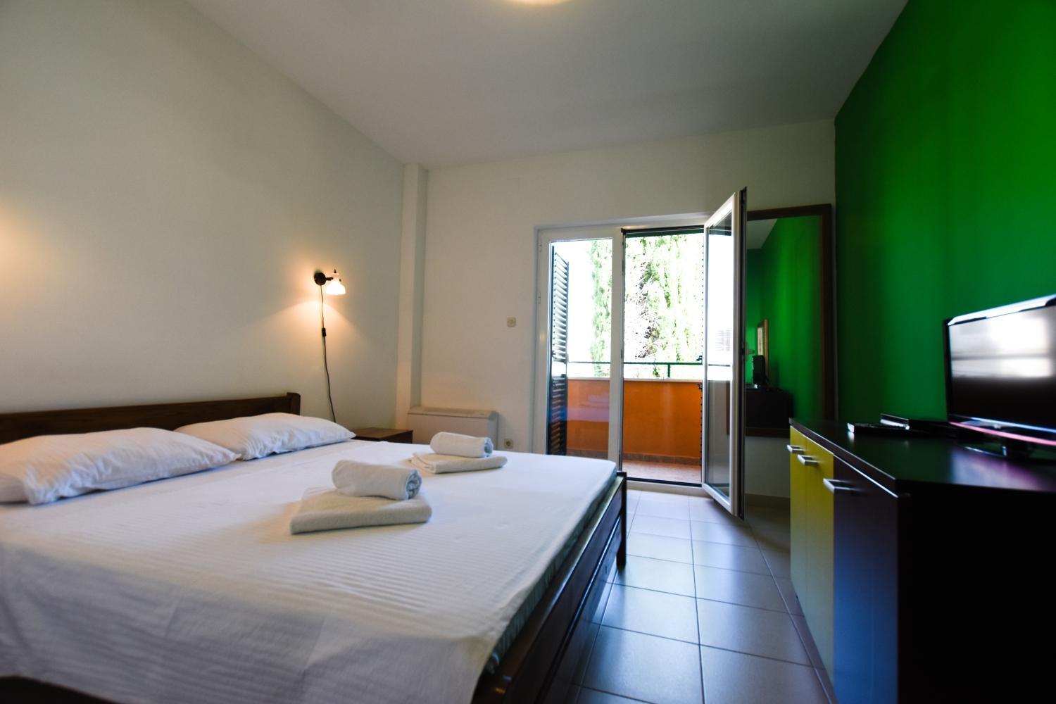 Pansion Hrga Hotel Vodice Buitenkant foto