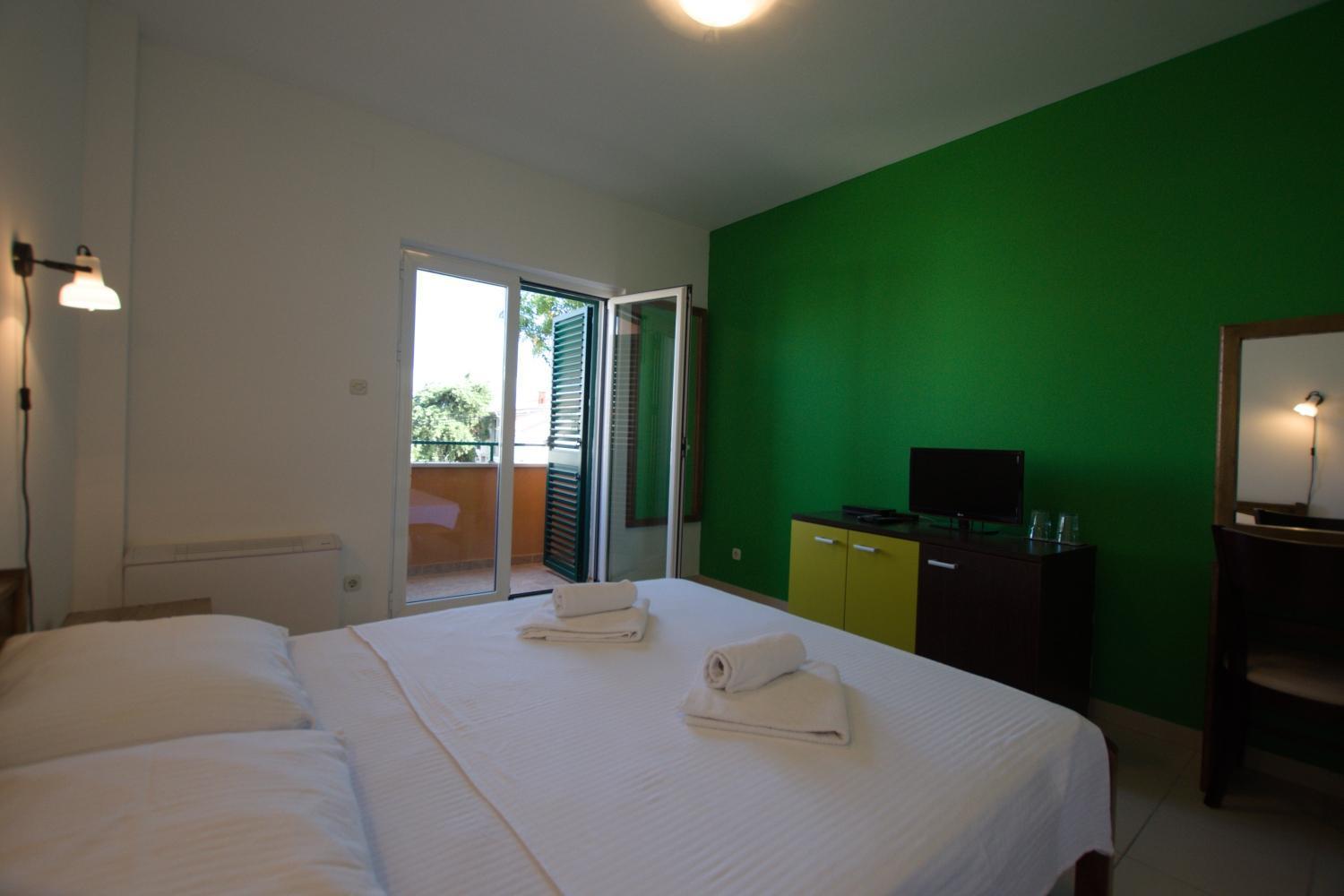 Pansion Hrga Hotel Vodice Buitenkant foto