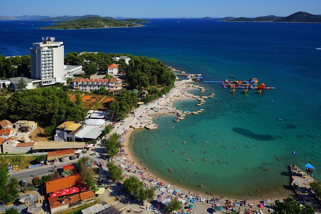 Pansion Hrga Hotel Vodice Buitenkant foto