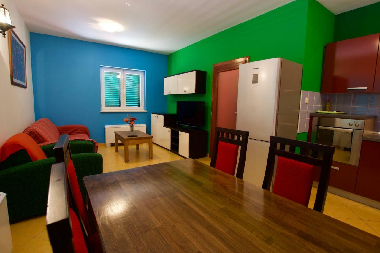 Pansion Hrga Hotel Vodice Buitenkant foto