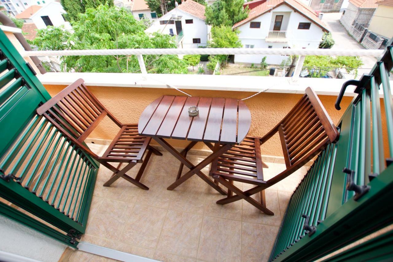 Pansion Hrga Hotel Vodice Buitenkant foto